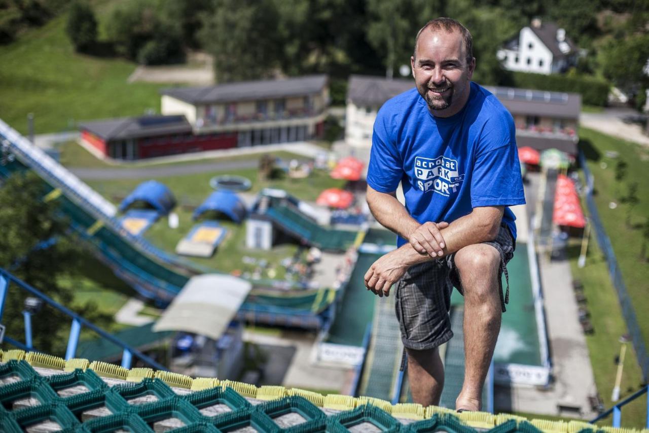 Penzion Acrobat Park Štíty Eksteriør billede